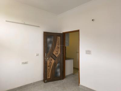 Bedroom Image of 750 Sq.ft 2 BHK Builder Floor for sale in DLF Ankur Vihar Ghaziabad for Rs. 2330020