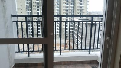 Balcony Image of 1600 Sq.ft 3 BHK Apartment / Flat for rent in Vasavi Lake City, Hafeezpet Hyderabad for Rs. 46000