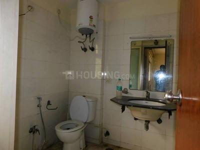 Bathroom Image of 2197 Sq.ft 4 BHK Apartment / Flat for sale in Omaxe NRI City, Omega II Greater Noida for Rs. 22500000