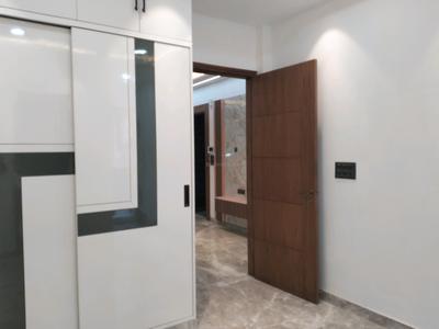 Bedroom Image of 1350 Sq.ft 3 BHK Builder Floor for sale in Shalimar Bagh New Delhi for Rs. 31000000