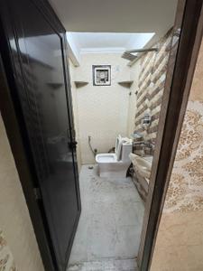 Bathroom Image of 1000 Sq.ft 2 BHK Apartment / Flat for rent in DDA Om Apartment, Sector 14 Dwarka New Delhi for Rs. 28000