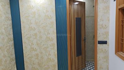 Bedroom Image of 550 Sq.ft 2 BHK Builder Floor for sale in Govindpuri New Delhi for Rs. 4000000