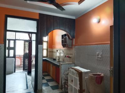 Kitchen Image of 750 Sq.ft 1 BHK Builder Floor for rent in Dwarka Mor New Delhi for Rs. 10500