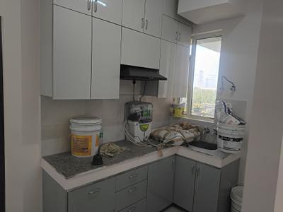 Kitchen Image of 750 Sq.ft 3 BHK Apartment / Flat for sale in Pyramid Altia, Sector 70 Gurgaon for Rs. 9500000