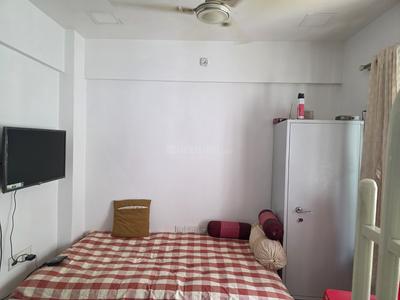 Bedroom Image of 1000 Sq.ft 2 BHK Apartment / Flat for sale in Hariom Shukratara CHSL, Vile Parle East Mumbai for Rs. 25555555