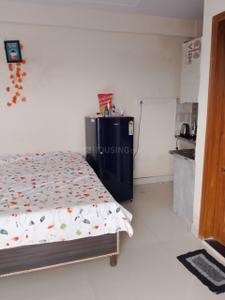 Bedroom Image of 400 Sq.ft 1 RK Builder Floor for rent in Sector 63 A Noida for Rs. 16000