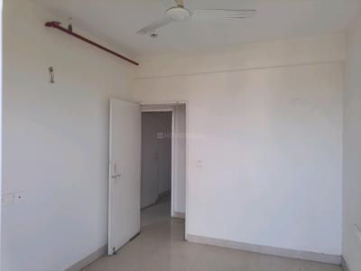 Bedroom Image of 740 Sq.ft 3 BHK Apartment / Flat for rent in Signature Global Golf Green, Sector 79 Gurgaon for Rs. 12000