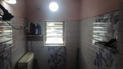Bathroom Image of 390 Sq.ft 1 RK Apartment / Flat for rent in Keshtopur Kolkata for Rs. 5997