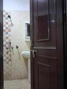 Common Bathroom Image of 1200 Sq.ft 3 BHK Builder Floor for rent in Sector 49 Noida for Rs. 25000