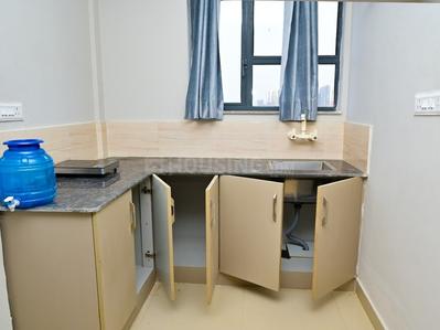 Kitchen Image of 750 Sq.ft 2 BHK Apartment / Flat for rent in Sector 104 Noida for Rs. 25000