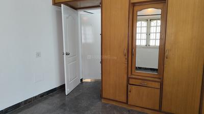 Bedroom Image of 700 Sq.ft 2 BHK Builder Floor for rent in Halasuru Bengaluru for Rs. 28000