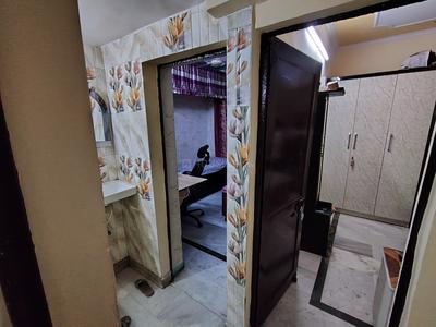 Kitchen Image of 520 Sq.ft 2 BHK Builder Floor for rent in Sector 17 Rohini New Delhi for Rs. 25000