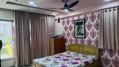Bedroom Image of 2295 Sq.ft 4 BHK Apartment / Flat for sale in Vaishnodevi Blue Bells, Dahin Nagar Surat for Rs. 9500000