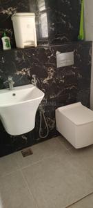 Bathroom Image of 1600 Sq.ft 3 BHK Apartment / Flat for rent in Ritechoice Swathi Tejas, Nandambakkam, Alandur Chennai for Rs. 70000