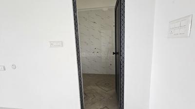 Bathroom Image of 550 Sq.ft 2 BHK Apartment / Flat for sale in Baguiati Kolkata for Rs. 2500000