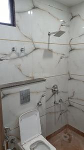 Bathroom Image of 540 Sq.ft 2 BHK Builder Floor for sale in Laxmi Nagar New Delhi for Rs. 5500000