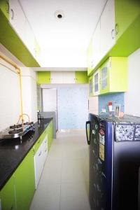 Kitchen Image of 1069 Sq.ft 2 BHK Apartment / Flat for sale in Bakeri Sarvesh, Ranip Ahmedabad for Rs. 5500000