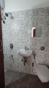 Bathroom Image of 590 Sq.ft 1 BHK Apartment / Flat for rent in Raunak Residency, Thane West Thane for Rs. 26000