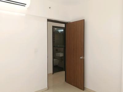 Bedroom Image of 900 Sq.ft 2 BHK Apartment / Flat for rent in Lodha Splendora Riverview, Kasarvadavali Thane for Rs. 26989