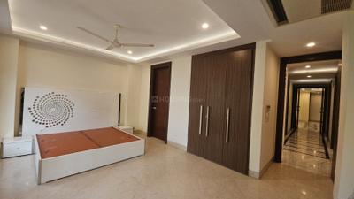 Bedroom Image of 4500 Sq.ft 4 BHK Builder Floor for rent in Safdarjung Development Area New Delhi for Rs. 450000