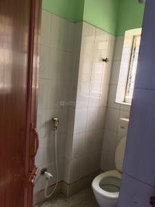 Bathroom Image of 750 Sq.ft 2 BHK Apartment / Flat for rent in Bansdroni Kolkata for Rs. 12000