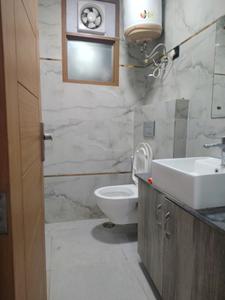 Common Bathroom Image of 1800 Sq.ft 3 BHK Builder Floor for rent in Freedom Fighters Enclave New Delhi for Rs. 55000