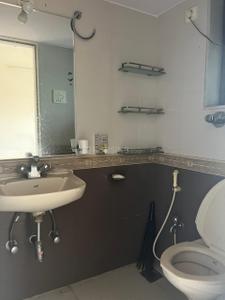 Bathroom Image of 1200 Sq.ft 3 BHK Apartment / Flat for sale in Kohinoor City, Kurla West Mumbai for Rs. 29200000