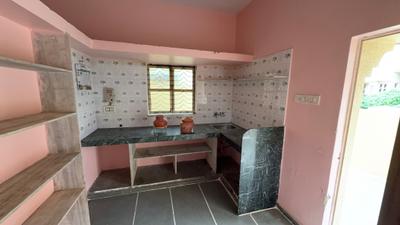 Kitchen Image of 1800 Sq.ft 3 BHK Apartment / Flat for rent in New Maninagar Ahmedabad for Rs. 18000