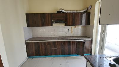Kitchen Image of 1955 Sq.ft 3 BHK Apartment / Flat for rent in Sunworld Arista, Sector 168 Noida for Rs. 43000
