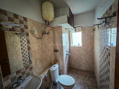 Bathroom Image of 1400 Sq.ft 3 BHK Apartment / Flat for rent in Sunland Residency, Rajarhat Kolkata for Rs. 42000