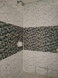 Common Bathroom Two Image of 500 Sq.ft 1 BHK Apartment / Flat for sale in Signature Global Andour Heights, Sector 71 Gurgaon for Rs. 5800000