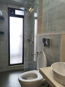 Common Bathroom Image of 520 Sq.ft 2 BHK Apartment / Flat for sale in Shikara Heights, Sion Mumbai for Rs. 18000000