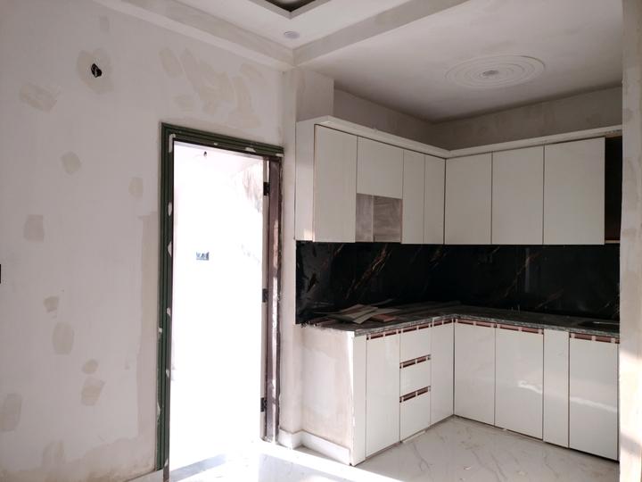 Vishal DLF Paradise Main Image 1