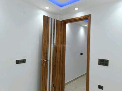 Bedroom Image of 700 Sq.ft 2 BHK Builder Floor for sale in Govindpuri New Delhi for Rs. 5000000