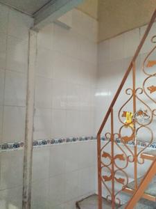 Image of 500 Sq.ft 2 BHK Independent House for rent in Kandivali West, Mumbai for Rs. 18000