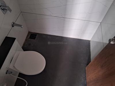 Bathroom Image of 3432 Sq.ft 4 BHK Apartment / Flat for rent in Madhav Platina, Jahangir Pura Surat for Rs. 25000