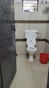 Bathroom Image of 1000 Sq.ft 3 BHK Independent House for rent in Eroor Kochi for Rs. 22000