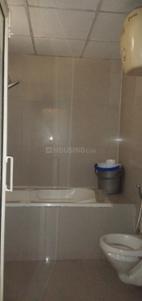 Bathroom Image of 2200 Sq.ft 4 BHK Apartment / Flat for rent in Sarita Vihar New Delhi for Rs. 85000