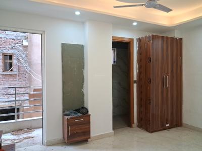 Bedroom Image of 1650 Sq.ft 3 BHK Apartment / Flat for sale in S.R. Apartment , Sector 104 Noida for Rs. 7500000
