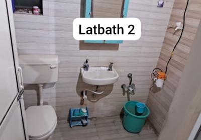 Bathroom Image of 1250 Sq.ft 3.5 BHK Duplex for sale in Darshanam Shreeji Aangan, Tarsali Vadodara for Rs. 6800000