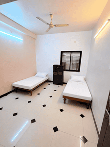 Bedroom Image of 1100 Sq.ft 2 BHK Builder Floor for rent in Sayajipura Vadodara for Rs. 18500