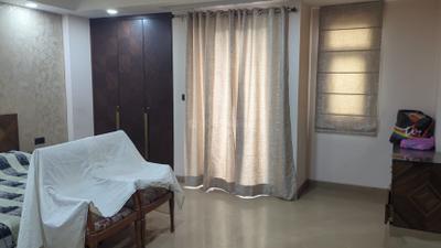 Bedroom Image of 2700 Sq.ft 4 BHK Builder Floor for sale in Naraina New Delhi for Rs. 55000000