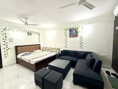 Bedroom Image of 378 Sq.ft 1 RK Apartment / Flat for rent in Suncity Anantam Vrindavan, Jait Vrindavan for Rs. 17000