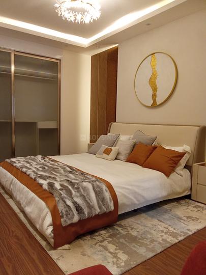 MRG Crown Main Image 1