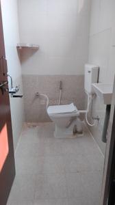 Bathroom Image of 1000 Sq.ft 2 BHK Apartment / Flat for rent in Madhura Nagar Vijayawada for Rs. 15000