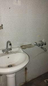 Bathroom Image of 1385 Sq.ft 3 BHK Apartment / Flat for rent in Sarfarazganj Lucknow for Rs. 17000