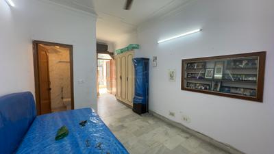 Bedroom Image of 1650 Sq.ft 3 BHK Builder Floor for sale in Rajouri Garden New Delhi for Rs. 22500000