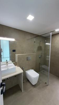 Image of 2200 Sq.ft 4 BHK Apartment / Flat for rent in Khar West, Mumbai for Rs. 400000