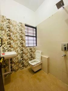 Bathroom Image of 2700 Sq.ft 4 BHK Independent House for rent in Bilhari Jabalpur for Rs. 20000