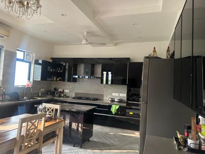 Kitchen Image of 4200 Sq.ft 4 BHK Villa for sale in Jaypee Kingswood Oriental, Sector 128 Noida for Rs. 110000000